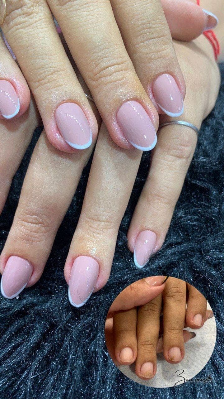 Francesinha rosa pastel feita na esmalteria Biia Souza